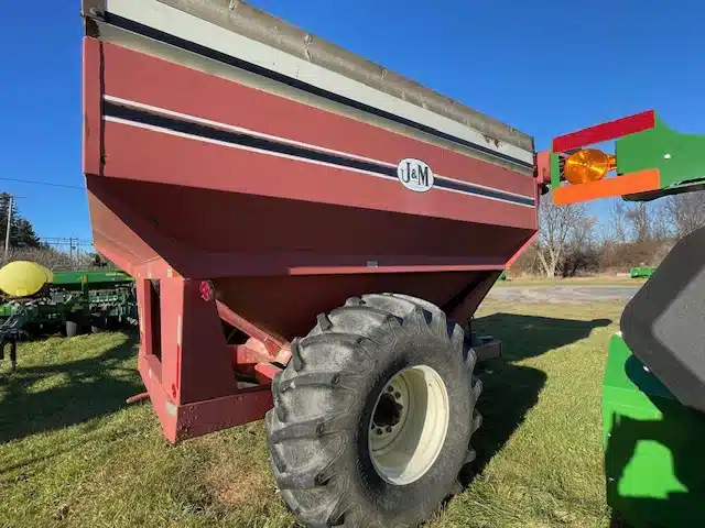Gallery image 2 for J&M 500-14 Grain Cart