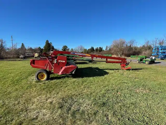 Gallery image 1 for Used 2012 New Holland H7450 Disc Mower Conditioner