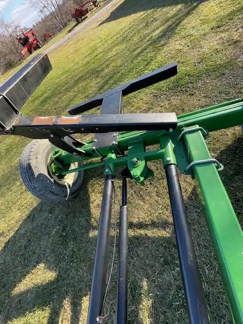 Gallery image 2 for Used 2017 Horst Welding CHCF 36 foot Header Cart