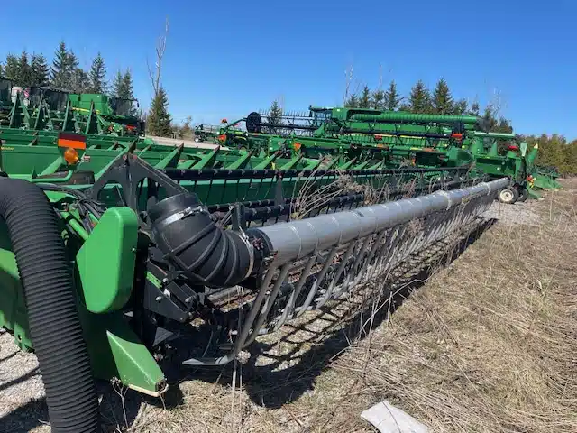 Gallery image 2 for 2005 John Deere 635F Header - Flex
