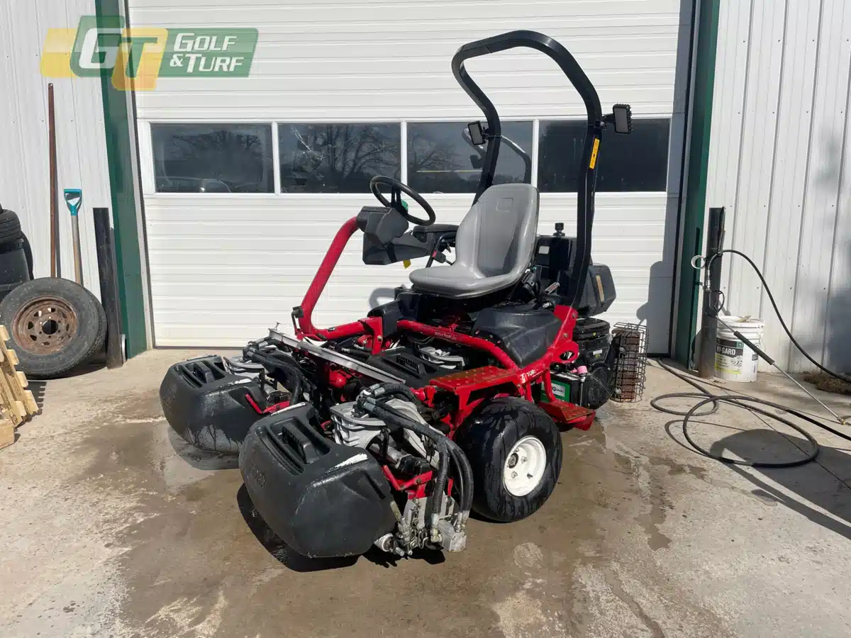 Gallery image 1 for 2017 Toro GREENSMASTER 3300 TRIFLEX Mower - Golf Green