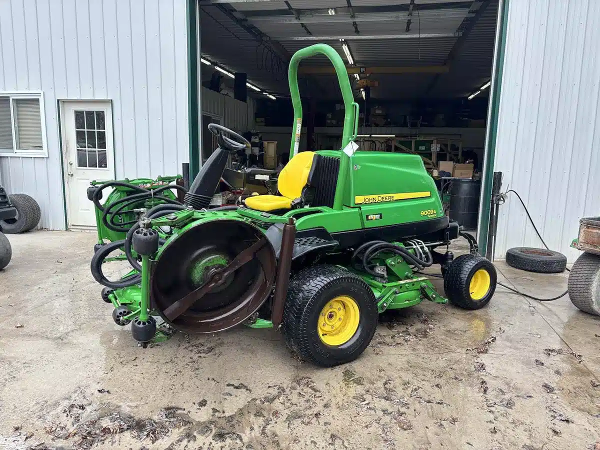 Gallery image 2 for 2016 John Deere 9009A Mower - Front Deck