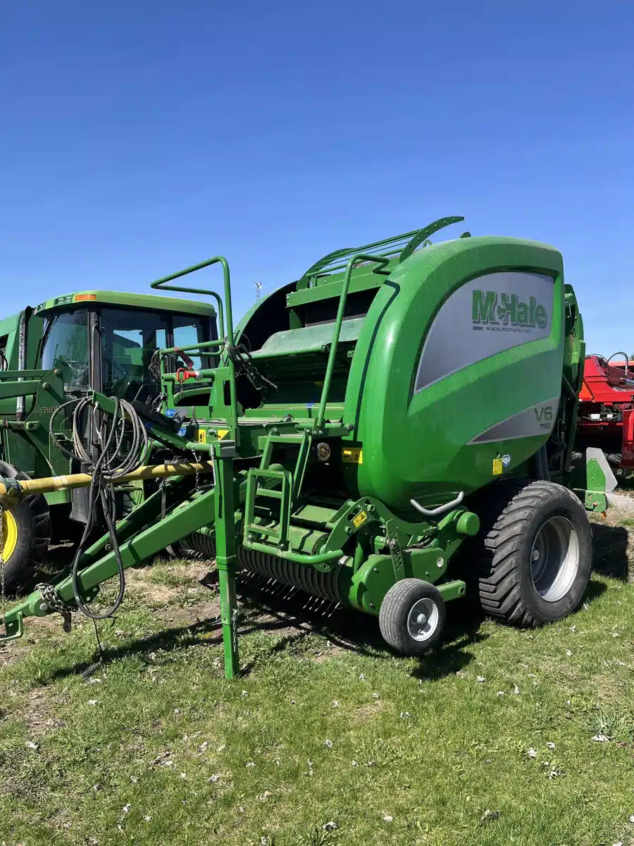 Gallery image 2 for Used 2020 McHale V6750 Round Baler