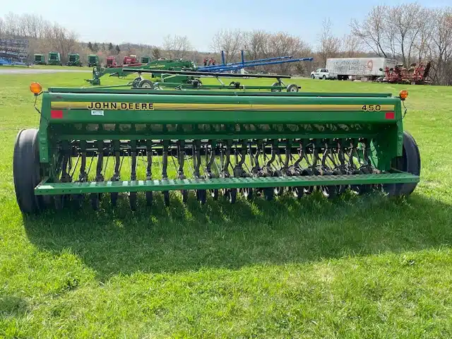 Gallery image 2 for 1997 John Deere 450 Drill