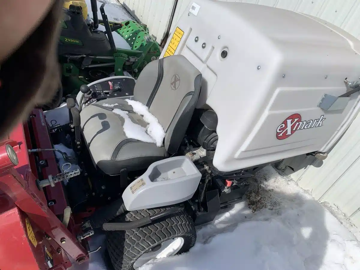 Gallery image 1 for 2020 Exmark NVS730AKC48000 Mower - Zero Turn