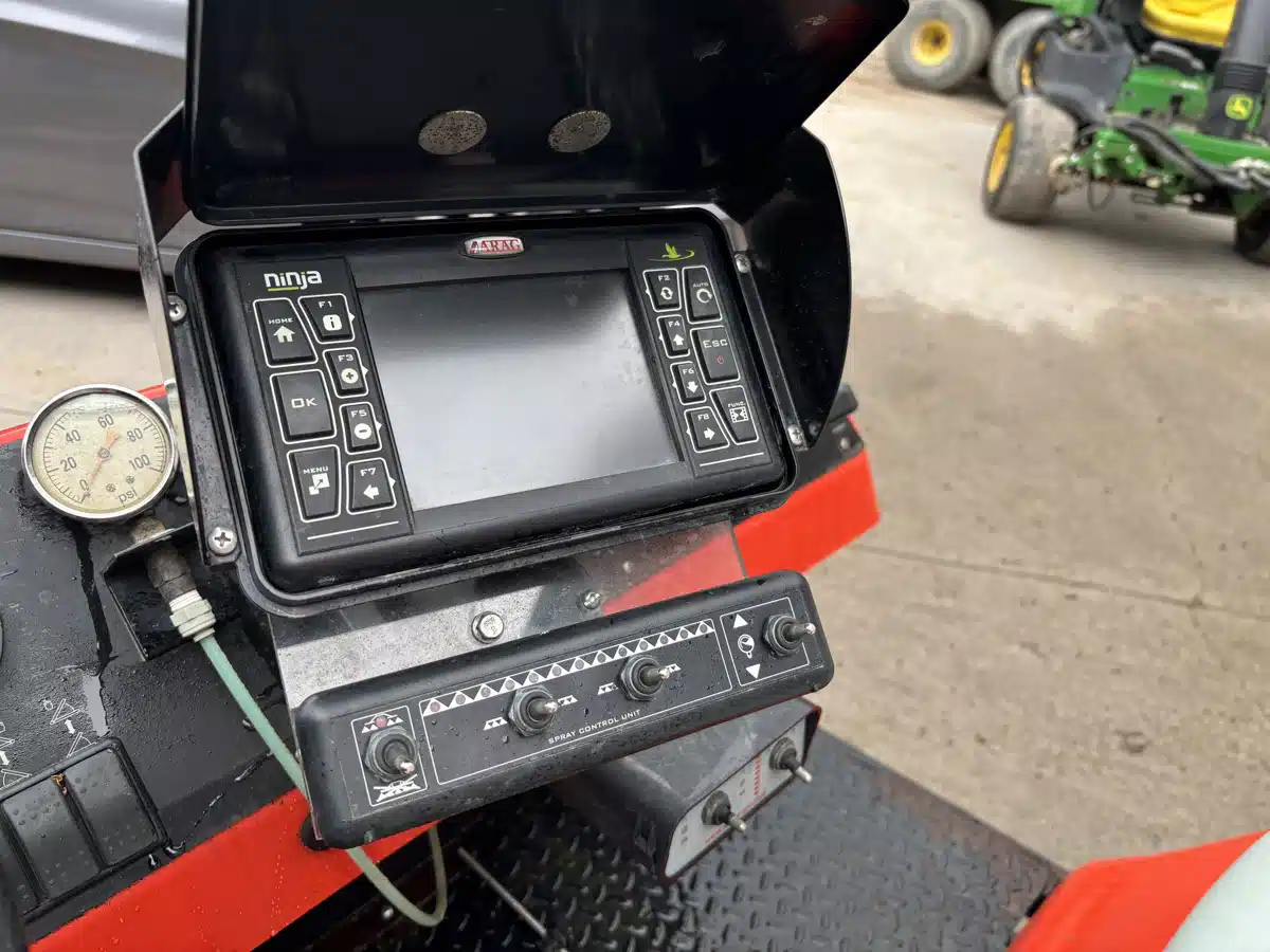 Gallery image 2 for Used Smithco GPS UNIT SM3180 Sprayer - 3PT/Mounted