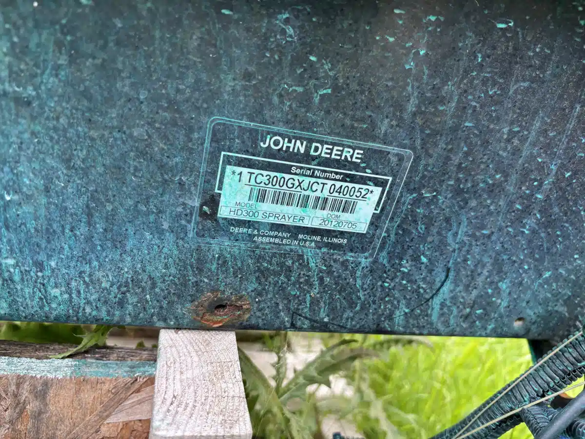 Gallery image 2 for 2012 John Deere HD300 Sprayer - 3PT/Mounted