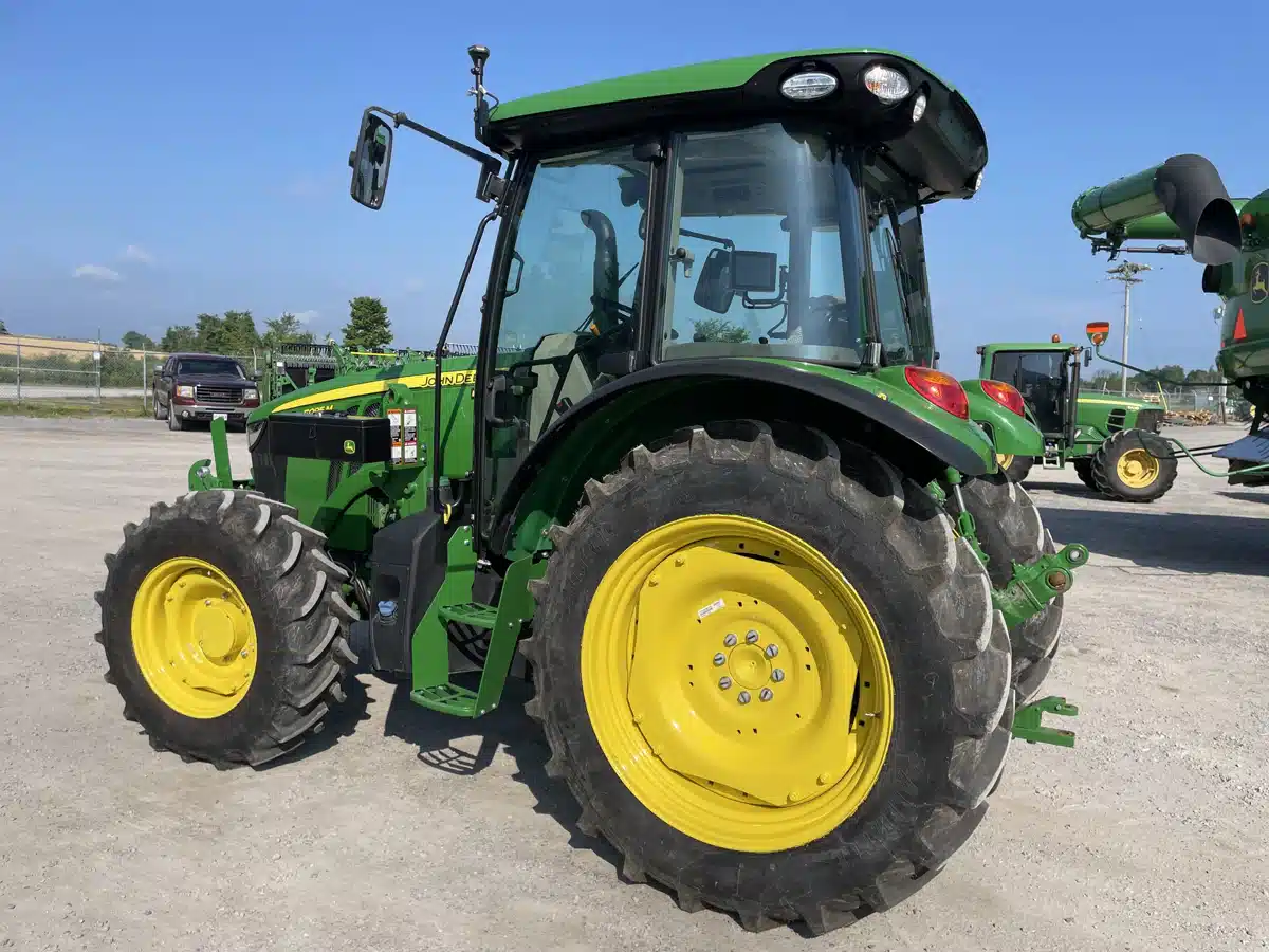 Gallery image 2 for Used 2023 John Deere 5095M Tractor