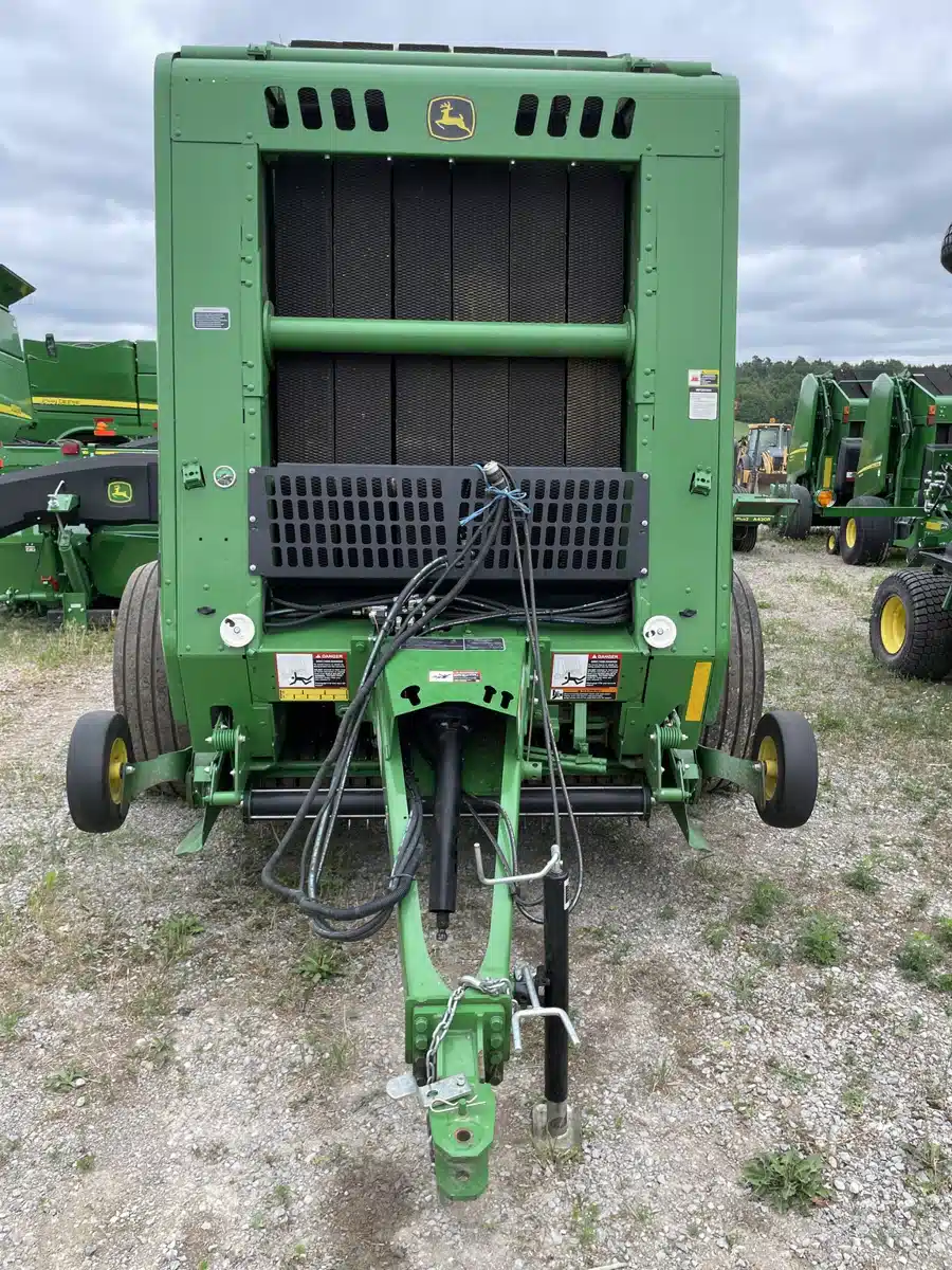 Gallery image 2 for 2022 John Deere 460M Round Baler