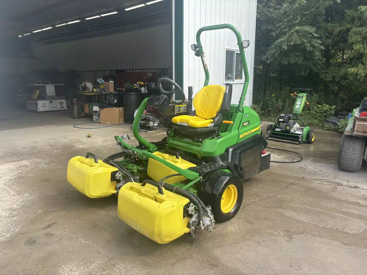 Gallery image 1 for 2020 John Deere 2700 Mower - Golf Green