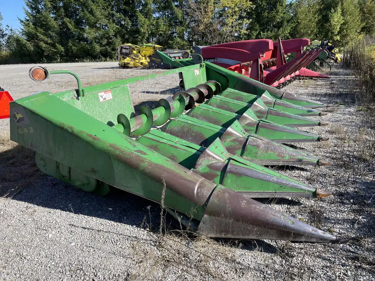 Gallery image 1 for John Deere 643 Header - Row Crop