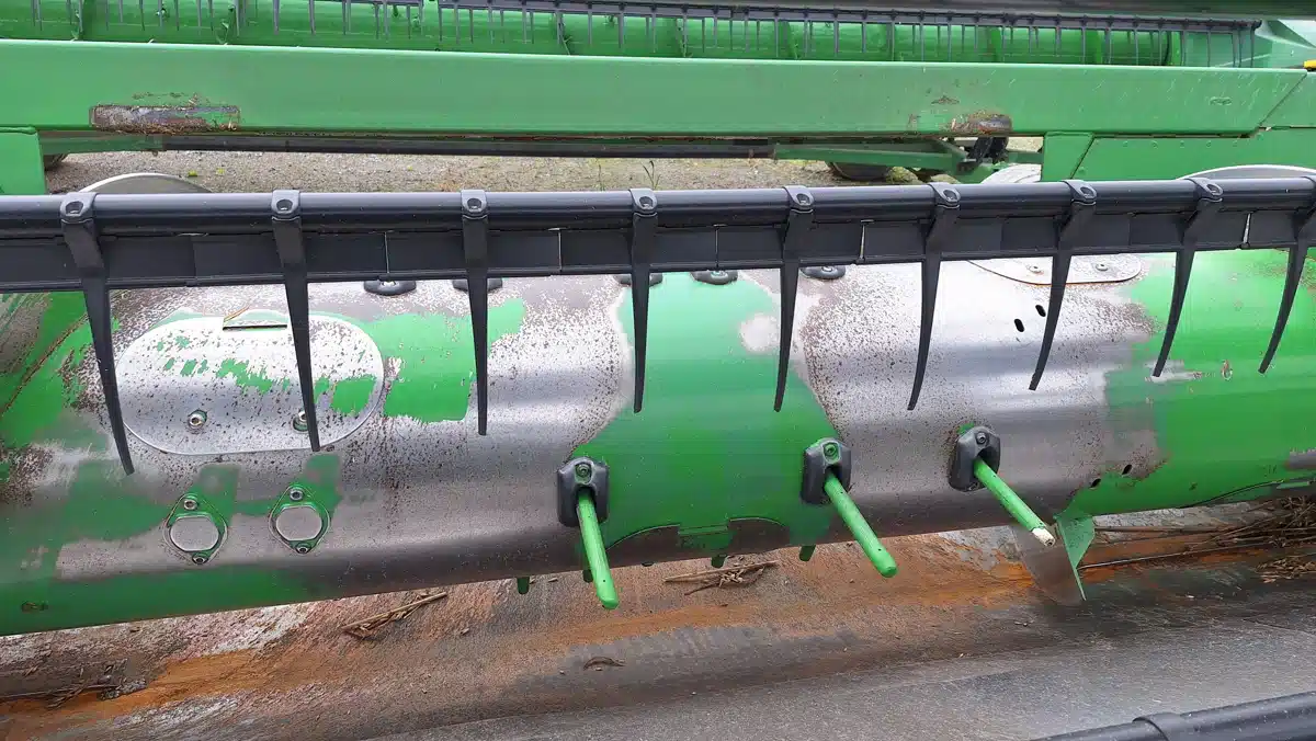 Gallery image 2 for 2017 John Deere 635 Header - Flex