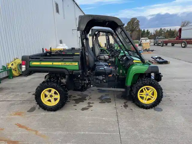 Gallery image 2 for Used 2017 John Deere XUV 825M Utility Vehicle