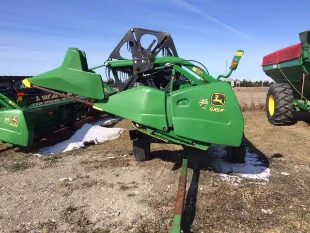 Gallery image 1 for Used 2010 John Deere 635F Header - Flex