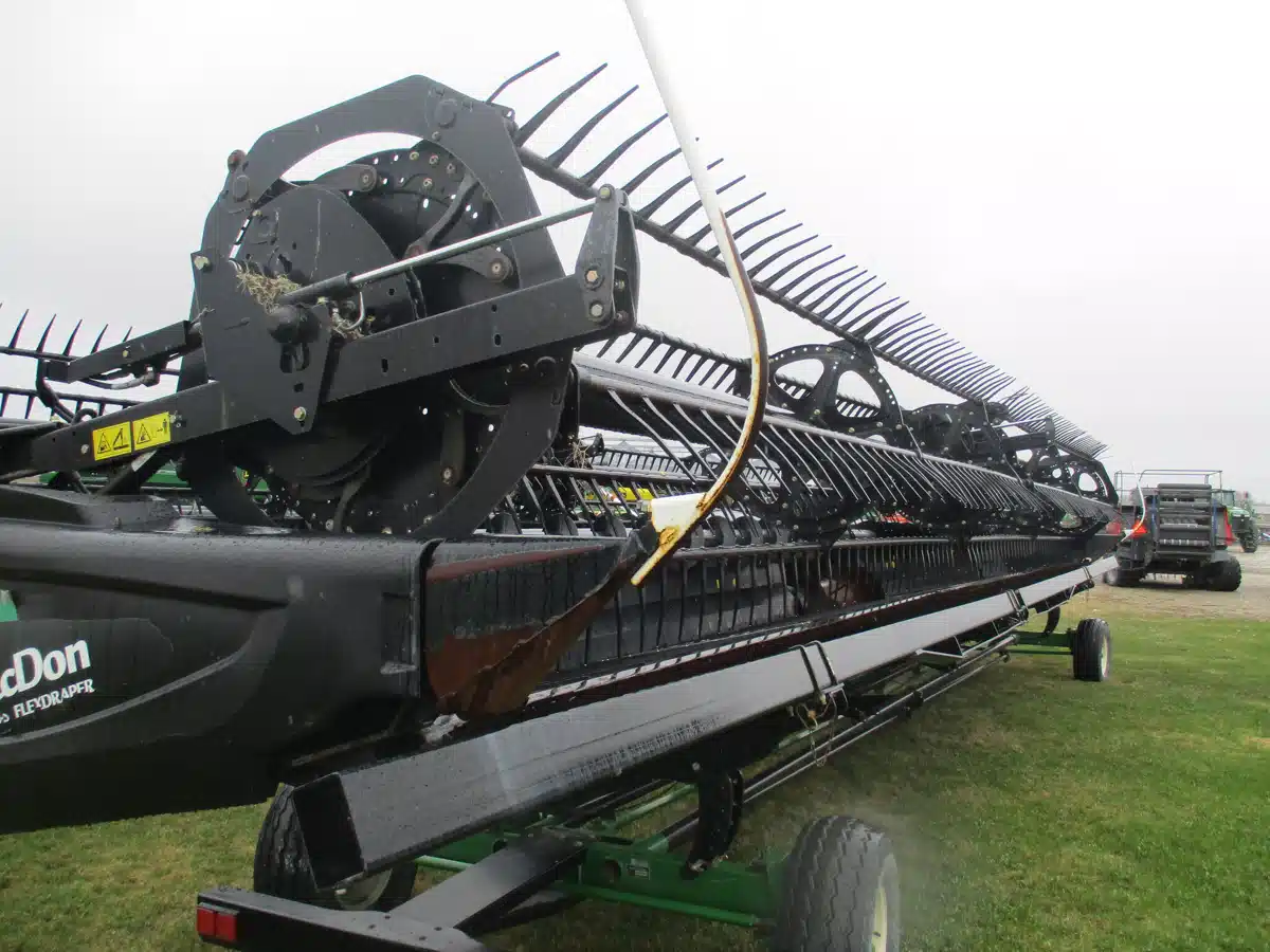 Gallery image 2 for Used 2016 MacDon FD75 Header - Flex Draper