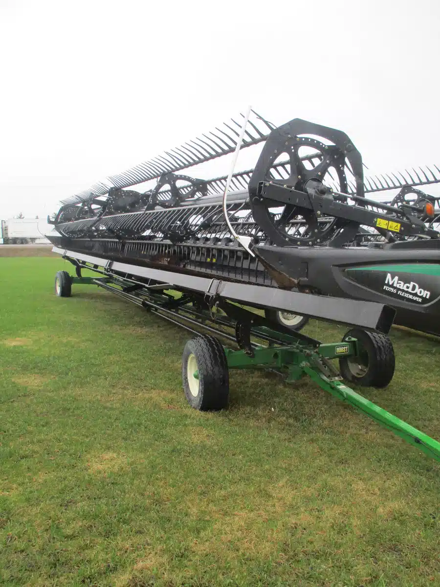 Gallery image 1 for Used 2016 MacDon FD75 Header - Flex Draper