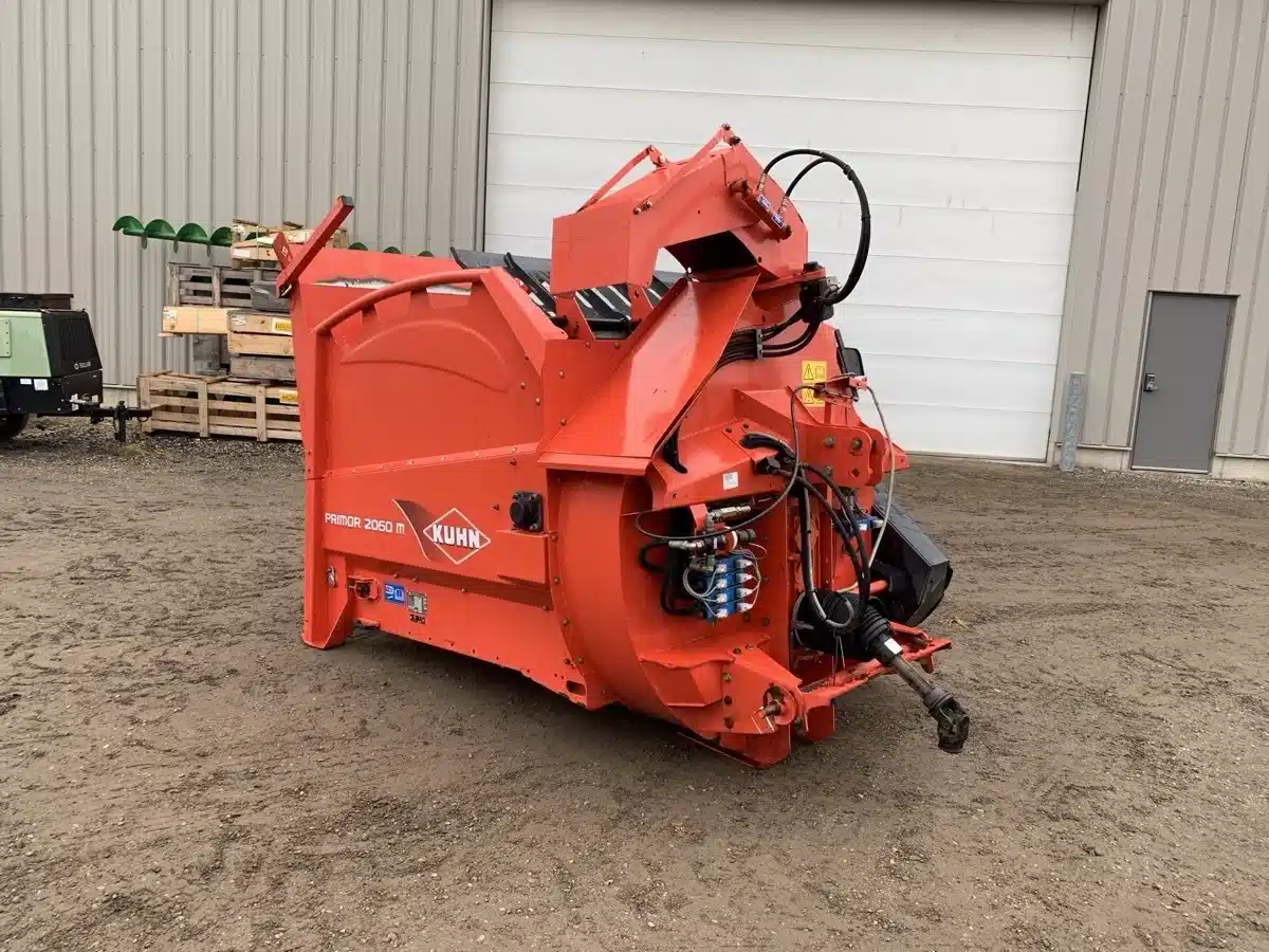 Used 2007 Kuhn Primor 2060M Bale Feeder
