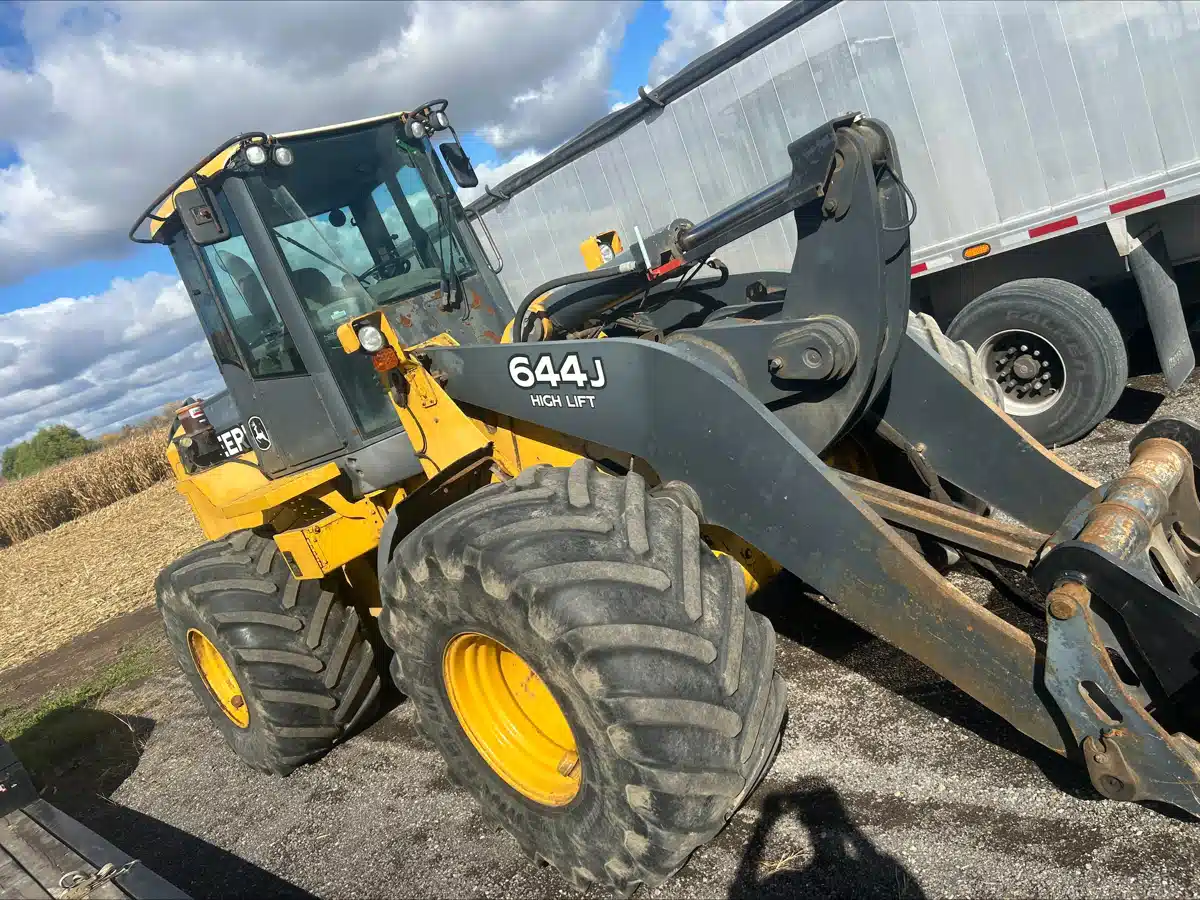 Gallery image 2 for Used 2008 John Deere 644J Wheel Loader
