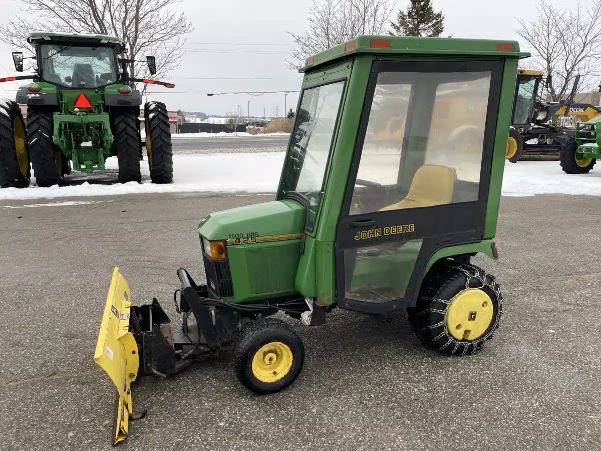 Gallery image 2 for 1993 John Deere 425 Lawn Tractor