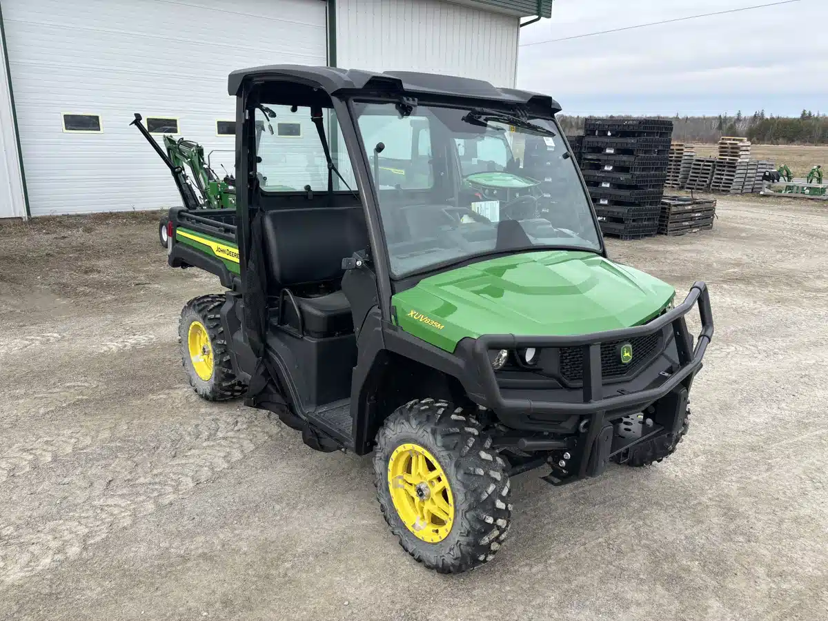 Gallery image 2 for 2024 John Deere XUV 835M Utility Vehicle