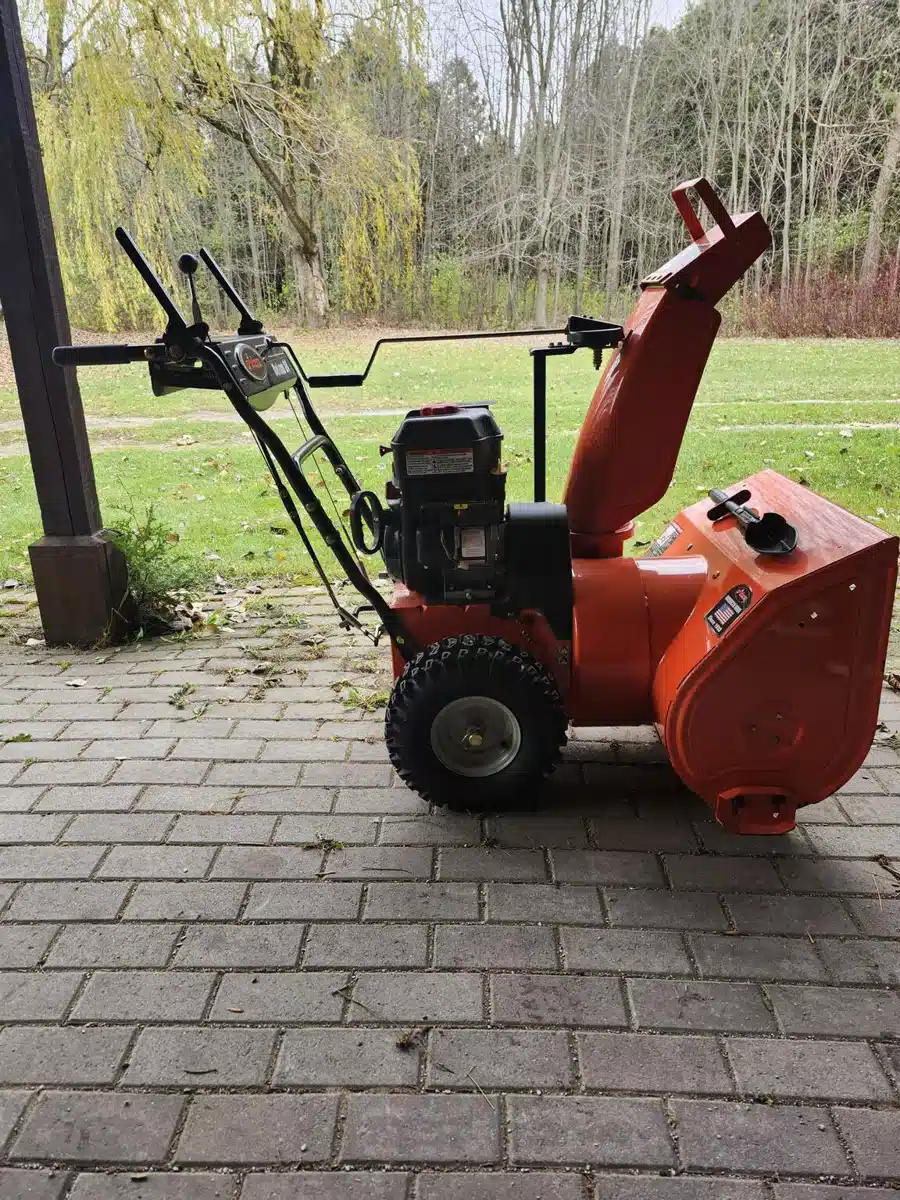 Used Ariens DELUXE 24 Snow Blower