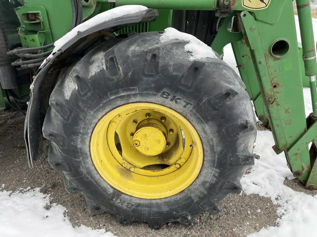 Gallery image 2 for Used 2002 John Deere 6420 Tractor