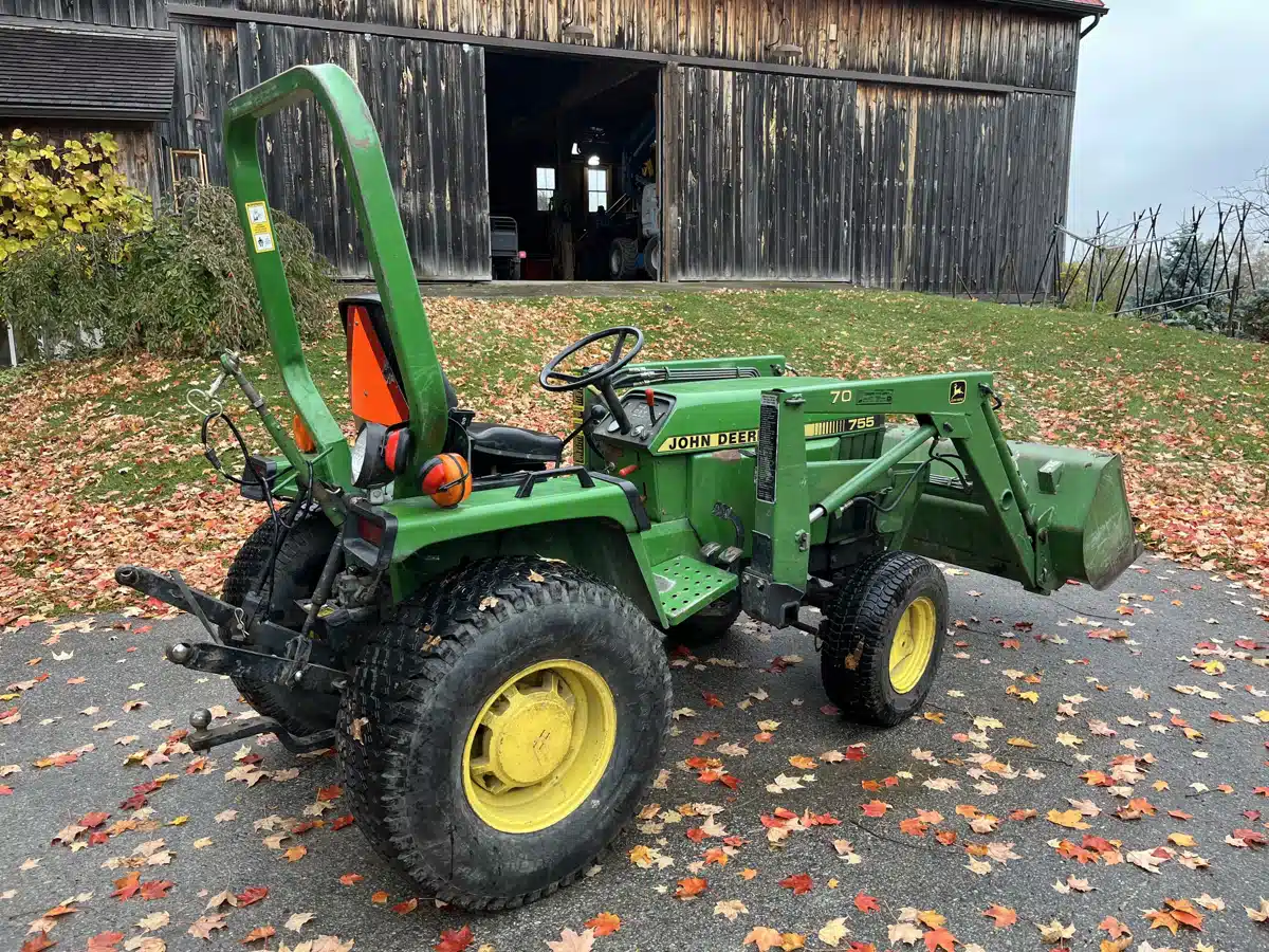 Gallery image 2 for Used 1989 John Deere 755 Tractor
