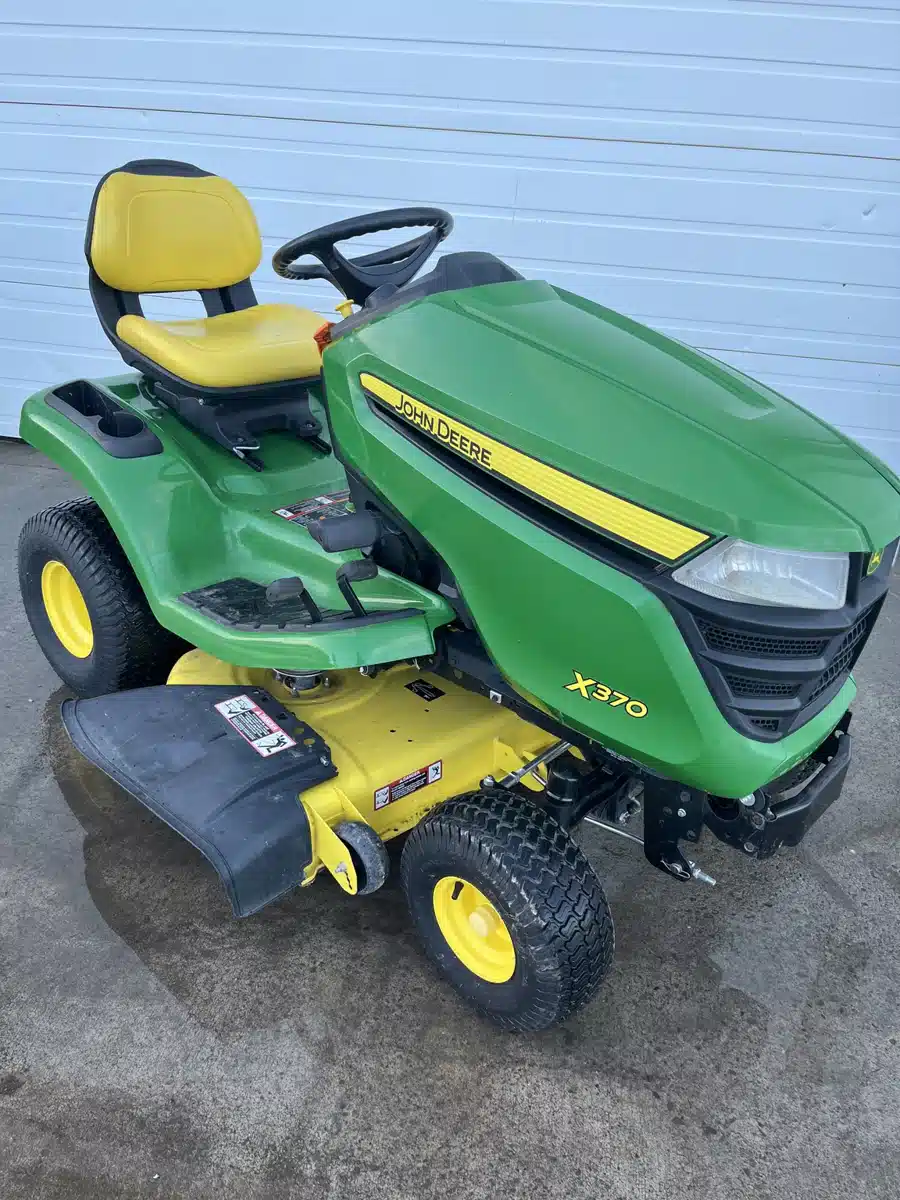 Gallery image 2 for Used 2019 John Deere X370 Lawn Tractor