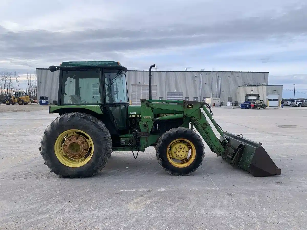 Gallery image 1 for Used 1991 John Deere 2555 Tractor