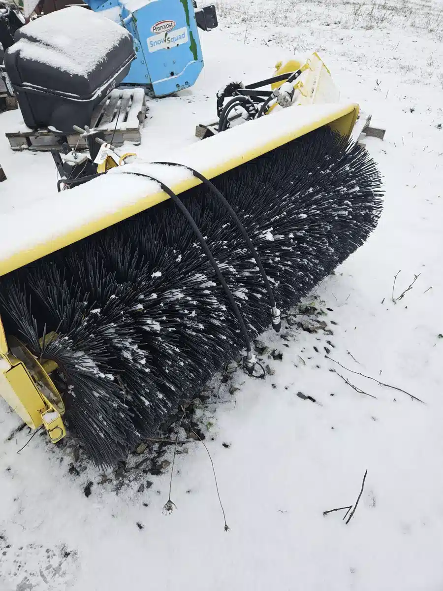 Gallery image 1 for John Deere 60HD Attachment