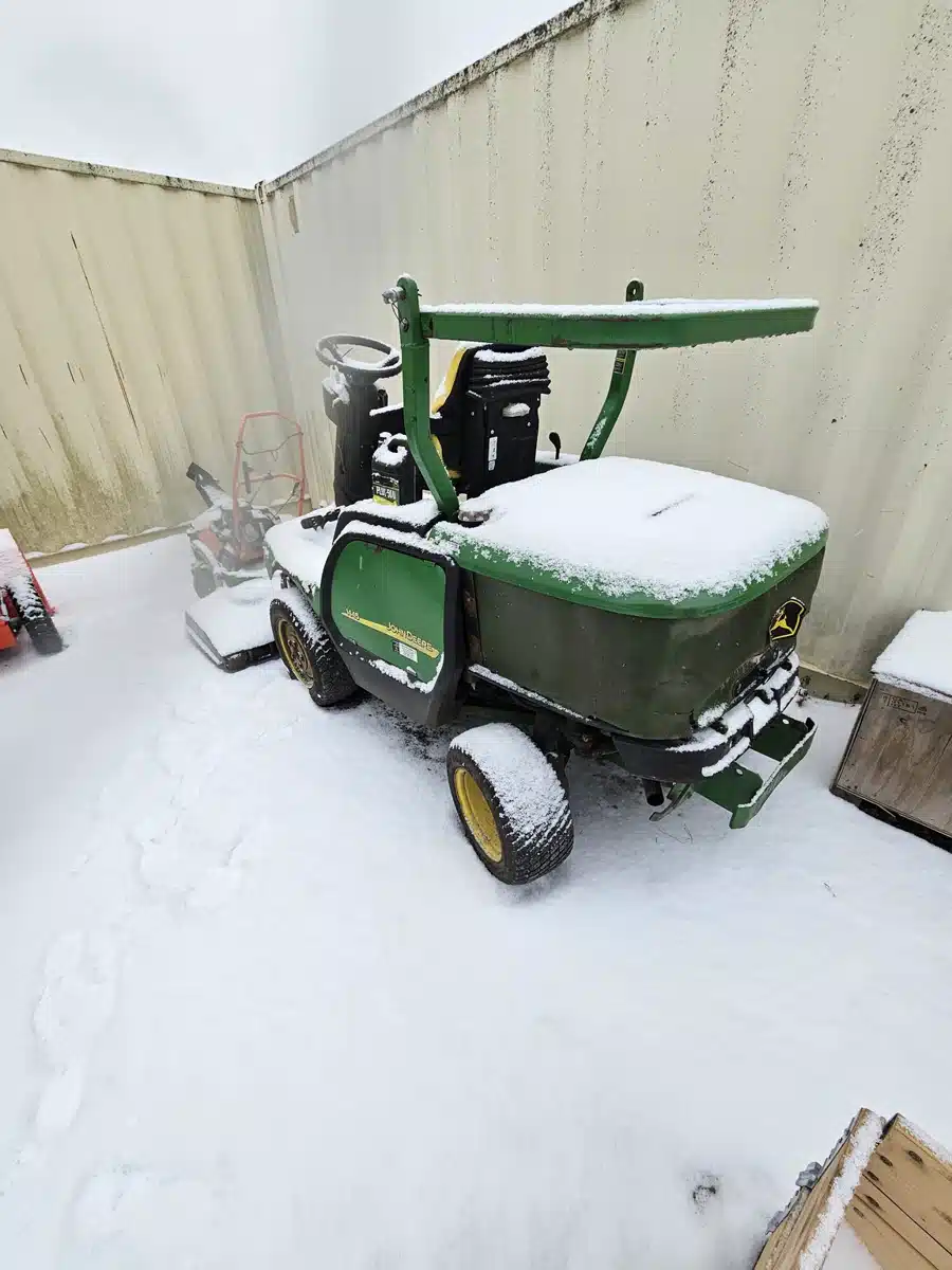 Gallery image 2 for 2013 John Deere 1445 Mower - Front Deck