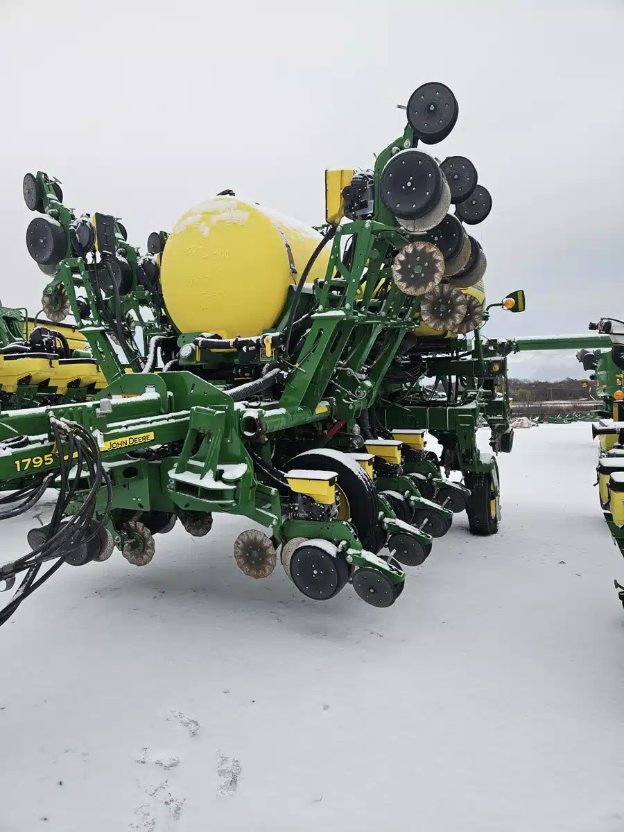 Gallery image 1 for 2020 John Deere 1795 Planter