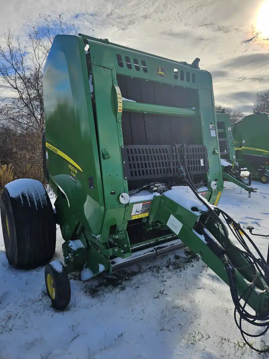 Gallery image 2 for 2018 John Deere 450M Round Baler
