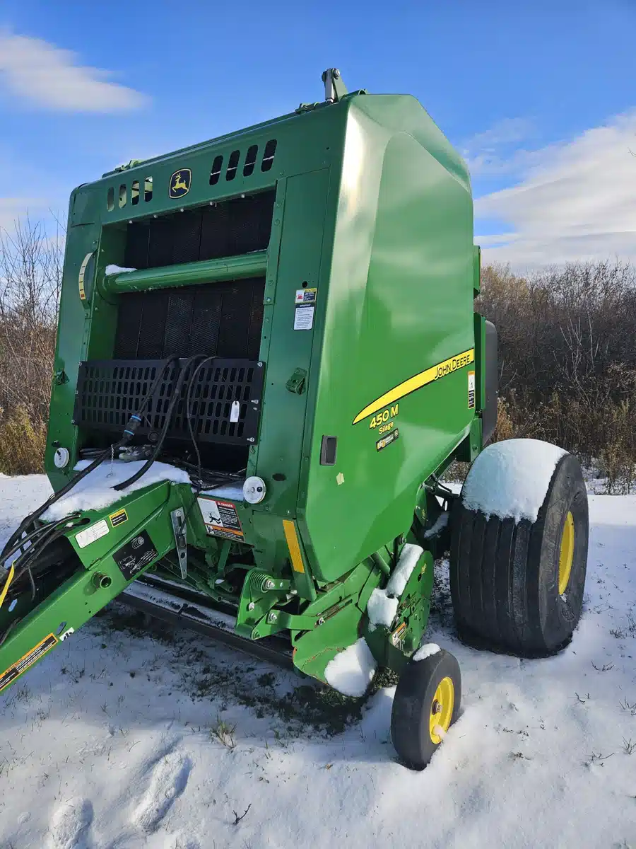 Gallery image 1 for 2018 John Deere 450M Round Baler