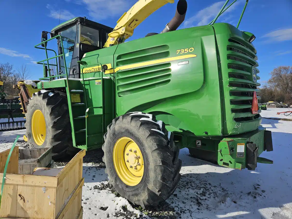 Gallery image 2 for Used 2008 John Deere 7350 Forage Harvester