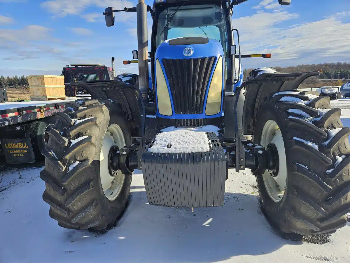 Gallery image 2 for 2003 New Holland TG230 Tractor