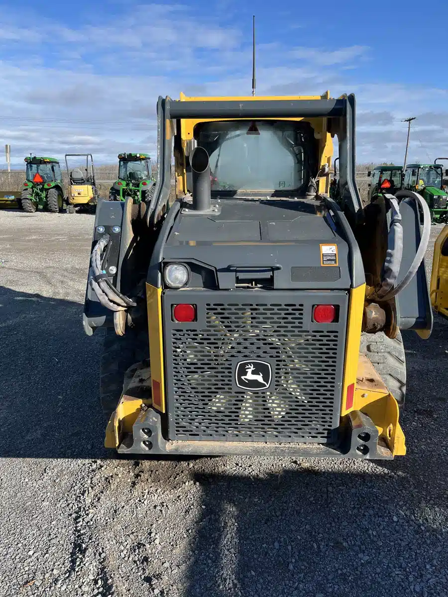 Gallery image 2 for 2022 John Deere 324G Skid Steer
