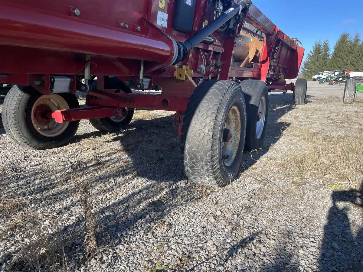 Gallery image 2 for HLA 245 30' Header Cart