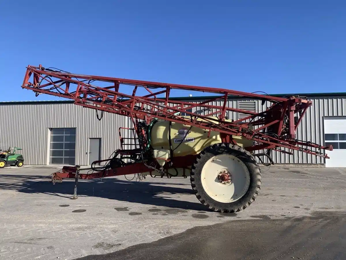 Gallery image 2 for Used 2004 Hardi COMMANDER 1200 Sprayer - Pull Type
