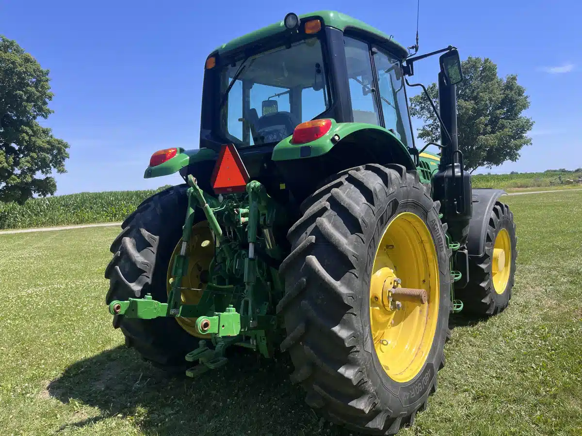 Gallery image 2 for 2019 John Deere 6155M Tractor