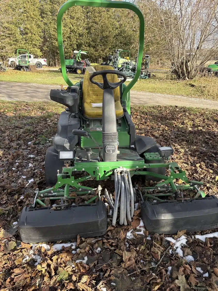 Gallery image 1 for 2019 John Deere 2500B Mower - Golf Green