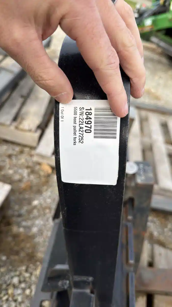 Gallery image 2 for Used Horst Welding 5500lb pallet forks Attachment