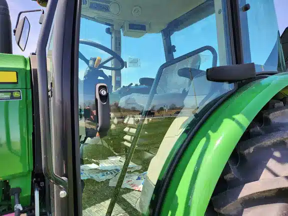 Gallery image 2 for Used 2022 John Deere 6120E Tractor