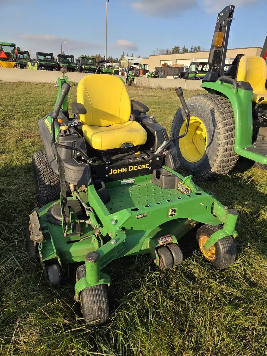 Gallery image 2 for 2015 John Deere Z950R Mower - Zero Turn