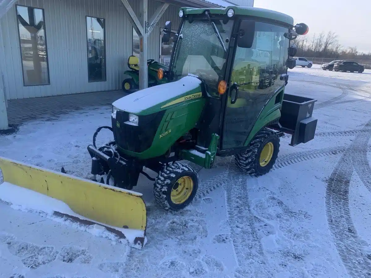 Gallery image 1 for 2019 John Deere 1025R Tractor