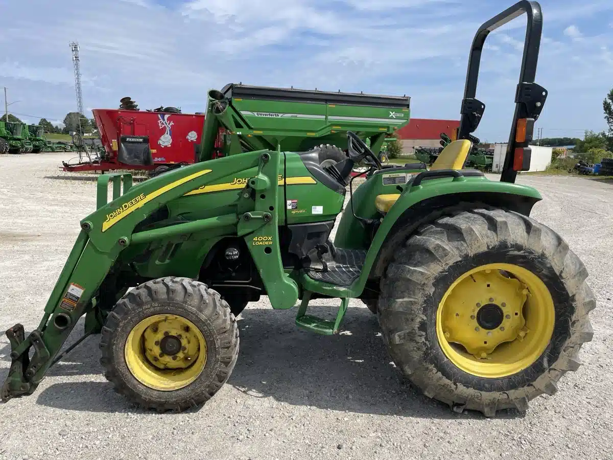 Gallery image 1 for 2005 John Deere 4520 Tractor