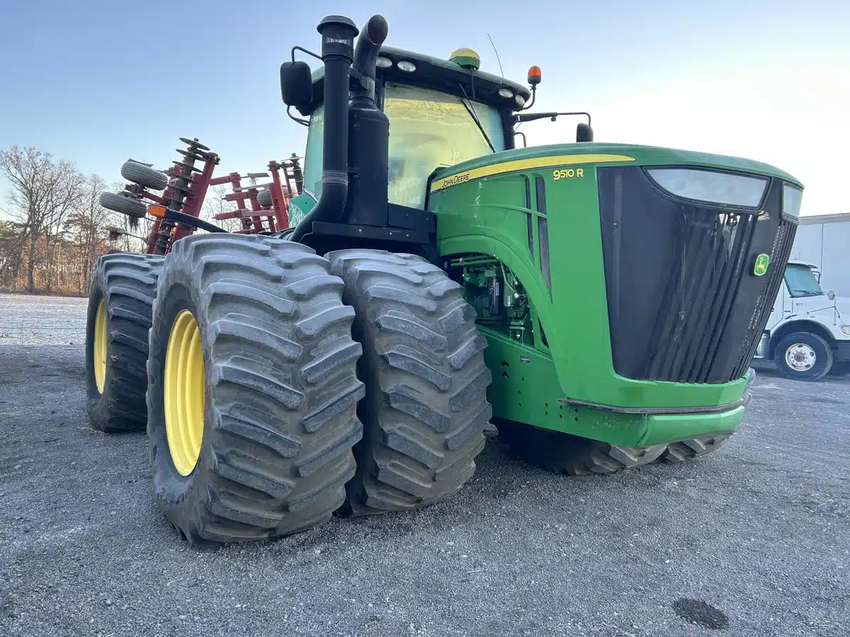 Gallery image 2 for 2013 John Deere 9510R Tractor