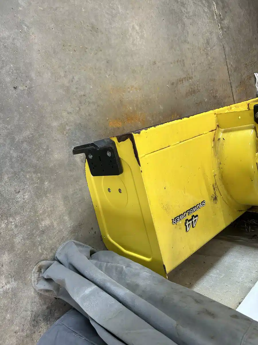 Gallery image 2 for Used 2008 John Deere 44SB Snow Blower