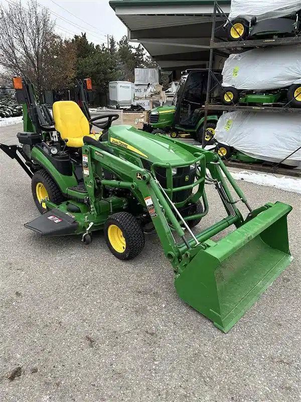 Gallery image 2 for 2017 John Deere 1025R Tractor