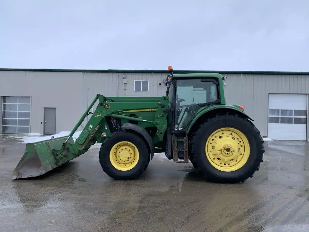 Gallery image 2 for 2012 John Deere 7330 Tractor